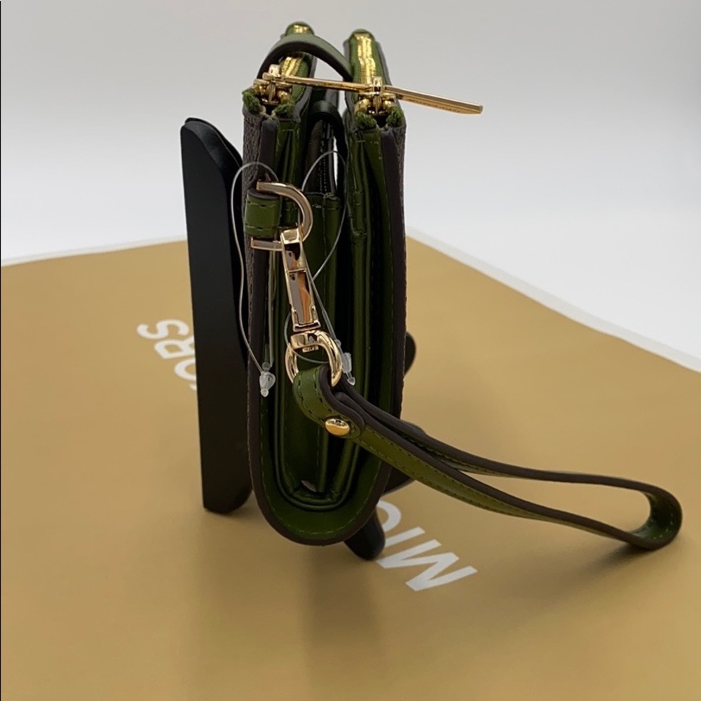 MICHAEL KORS LARGE DOUBLE ZIP WRISTLET EVERGREEN - Picture 4 of 16